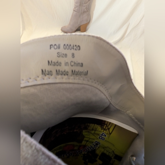 Over The Knee Light Gray Boots New In Box - Picture 9 of 11